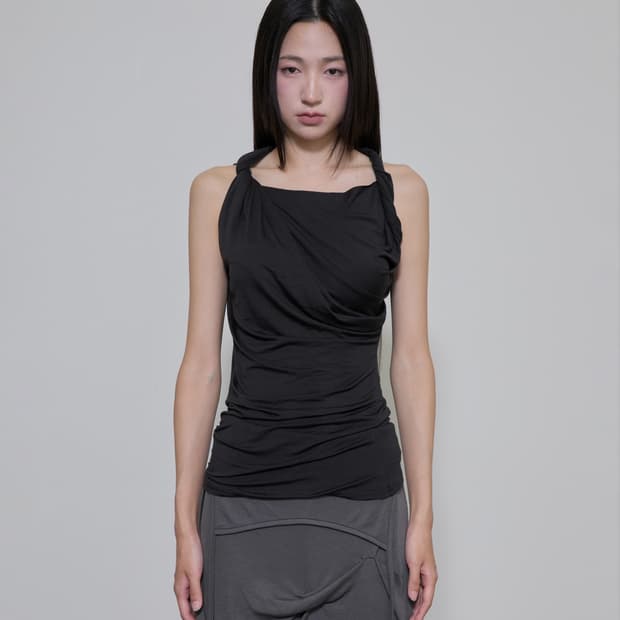 플레어업 Braided Asymmetrical Sleeveless 블랙