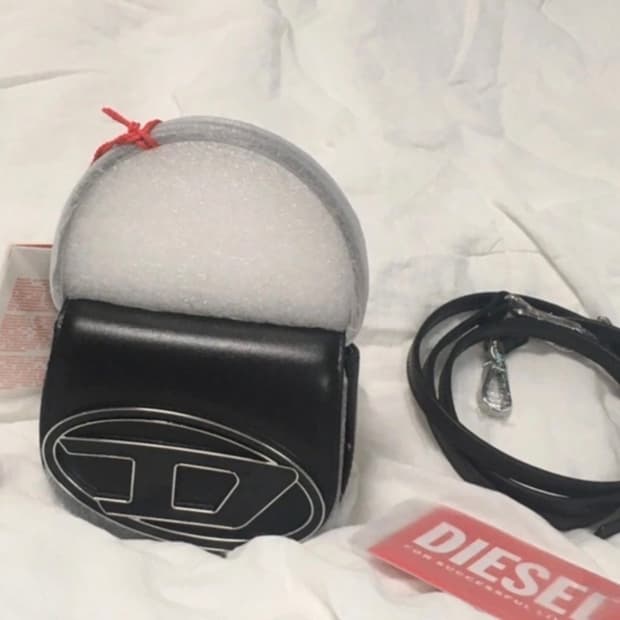 [새상품] 제니가방 디젤 미니백