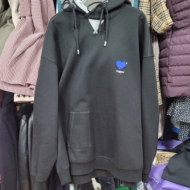 아더에러 A1 블루하트 블랙후드티