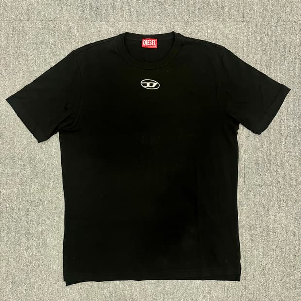 디젤 T-어드저스트-Od 메탈릭 오발 D 티셔츠 블랙
