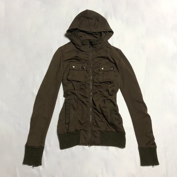 리브 버튼 후드 집업 브라운