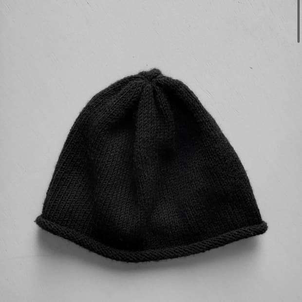 Mono Prive roll beanie (black)