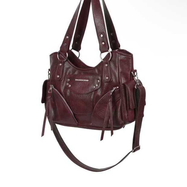 이우가마카라스) Studded Leather Shoulder Bag