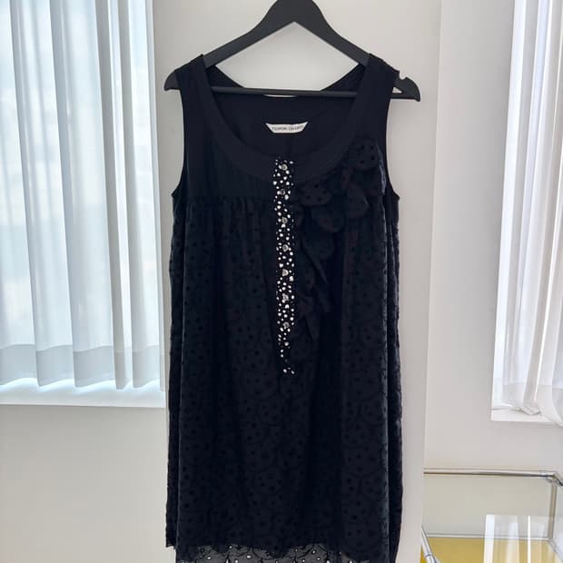 츠모리치사토 frill eyelet sleeveless 원피스