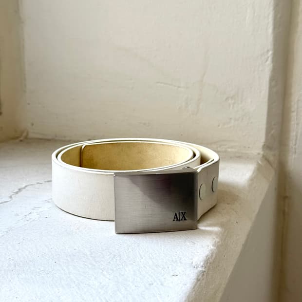 아르마니 익스체인지 화이트 리얼레더 벨트