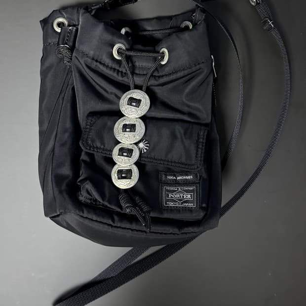 22ss 토가 포터 스트링백 블랙컬러