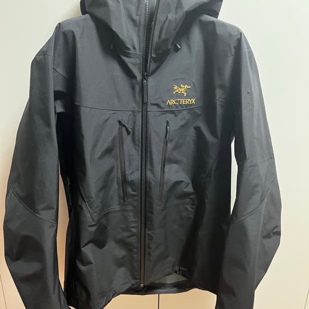 아크테릭스 알파sv  24k   m사이즈