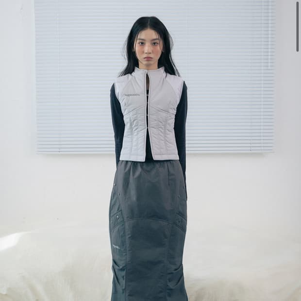 허그유어스킨 머메이드 패딩 롱 스커트 (다크 그레이)