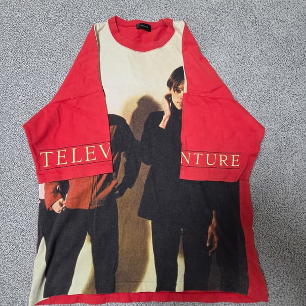 언더커버 텔레비전반팔티 3사이즈