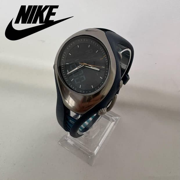 나이키 트라이액스 스위프트 ADX Triax 시계