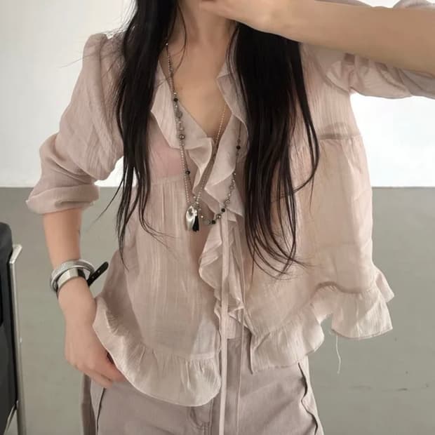 이너뮤트 로지 블라우스