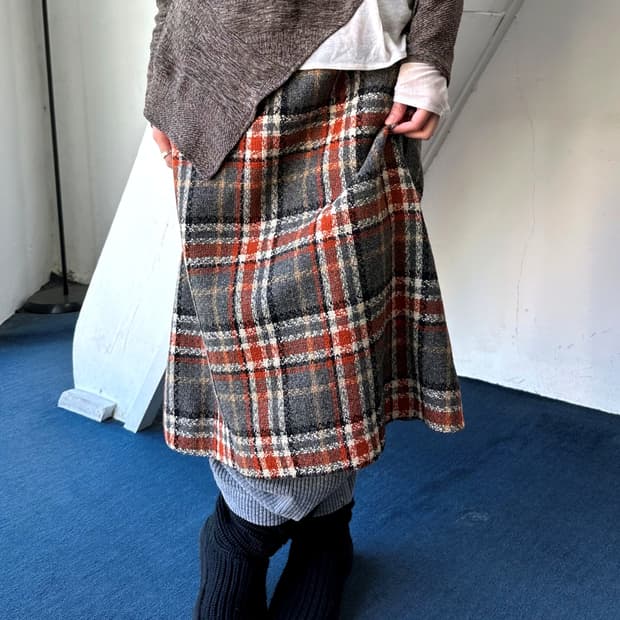 Tweed check fabric wide skirt