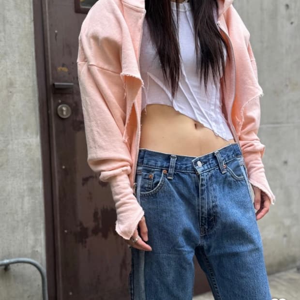 에크루 스탠드얼론 아이유 후드집업