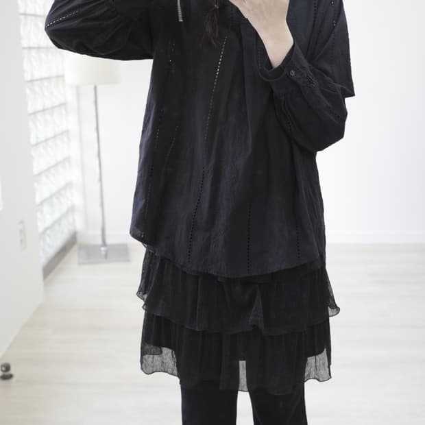 Black minimum blouse