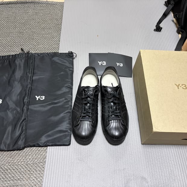 Y-3 슈퍼스타 트리플블랙 275사이즈 (IE3237)