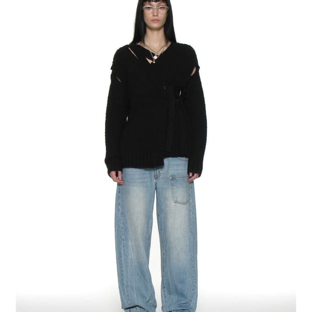 파르티멘토 우먼 컷아웃 랩 니트 가디건 블랙