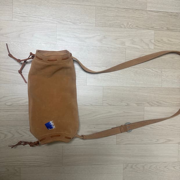 아더에러x자라 크로스백 