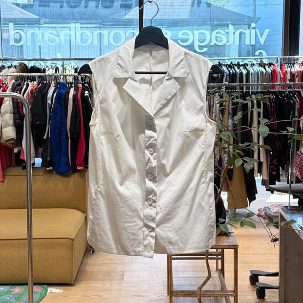 프라다 아이보리 슬리브리스 셔츠