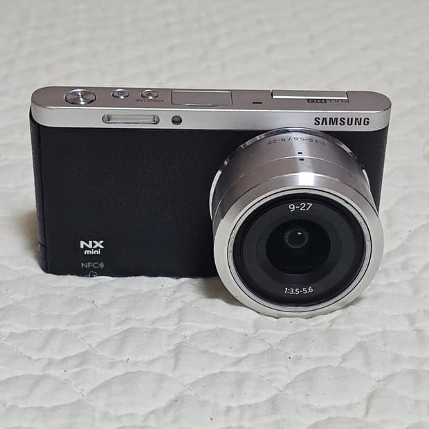 삼성 NX 미니 미러리스 카메라