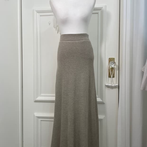 dark beige flare banding knit long skirt