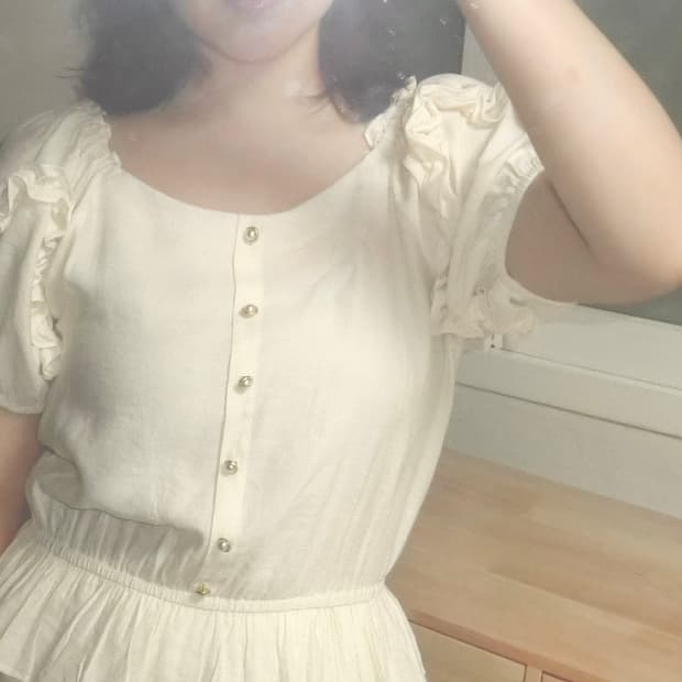 AXES FEMME 엑시즈팜 라떼갸루 페어리 바닐라 프릴 레이스 블라우스