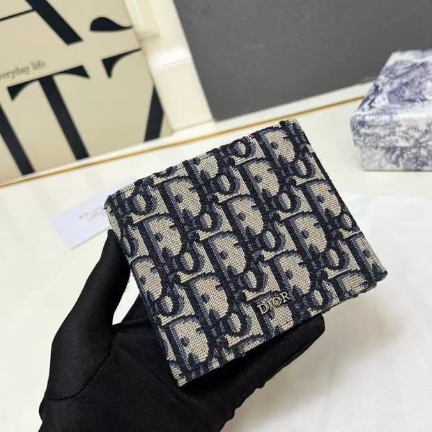 디올 컴팩트 지갑