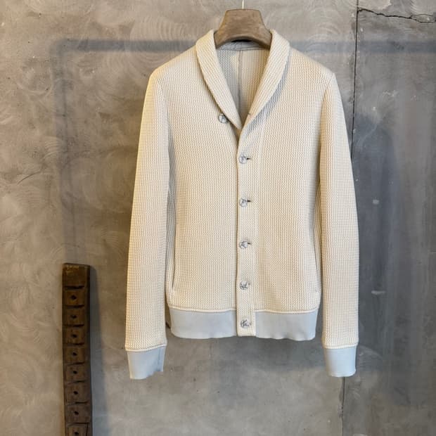 엠포리오 아르마니 숄칼라 가디건 남 95 여성 66~77