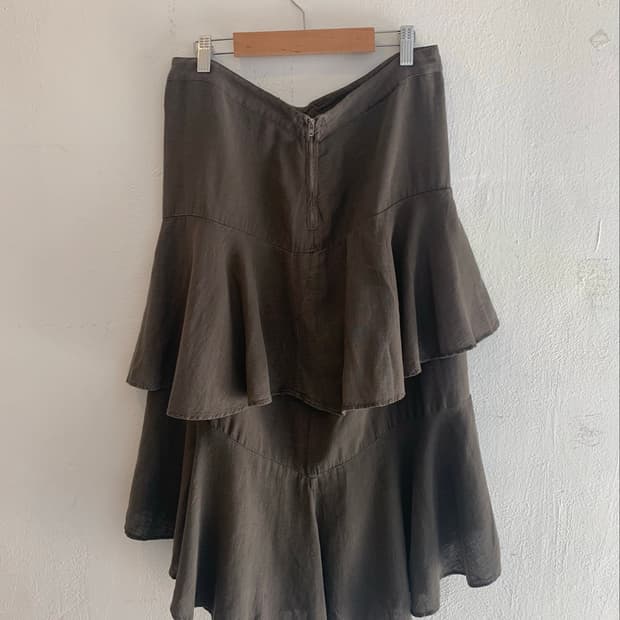 Asymmetric Layered Slit Skirt