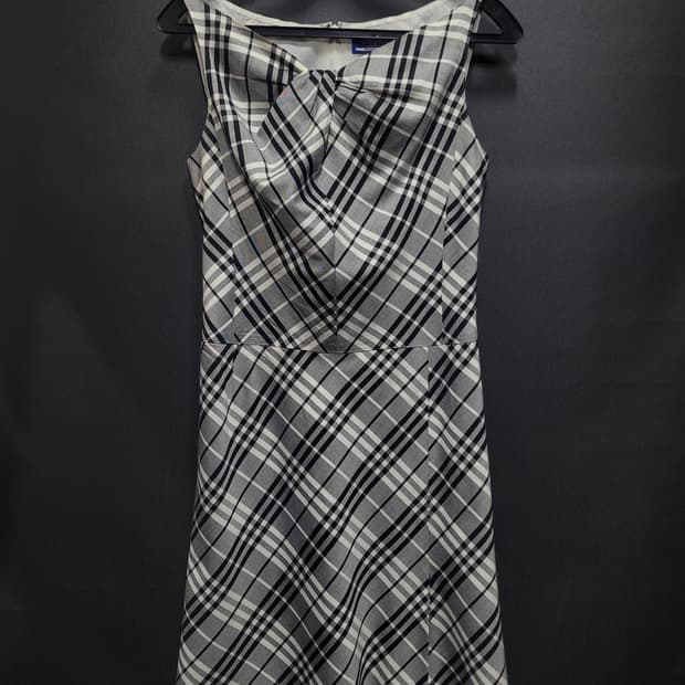 Burberry 버버리 체크 슬리브리스 원피스