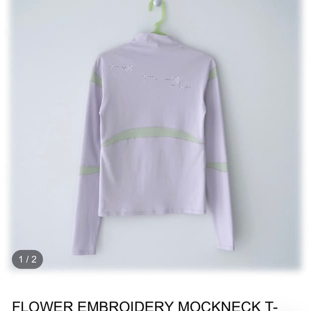 Suhsuh_ FLOWER EMBROIDERY MOCKNECK T-SHI