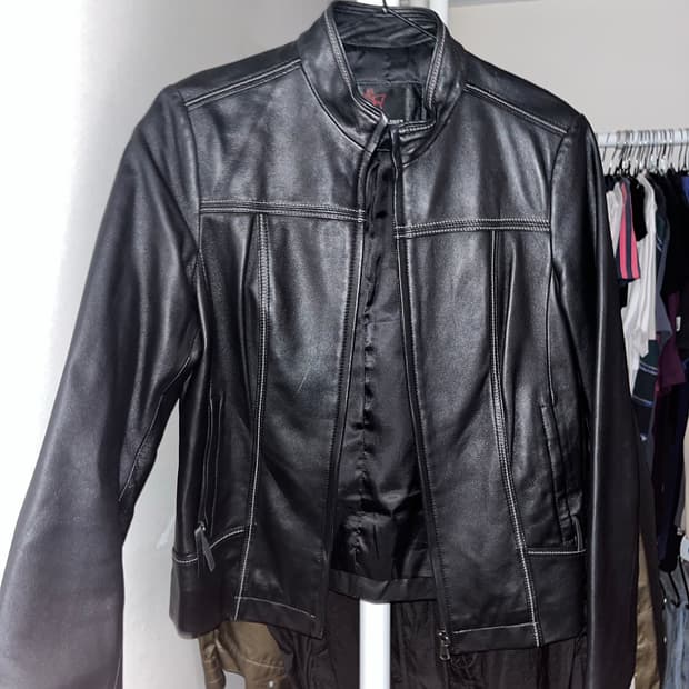 지센 크롭 가죽 재킷 블랙