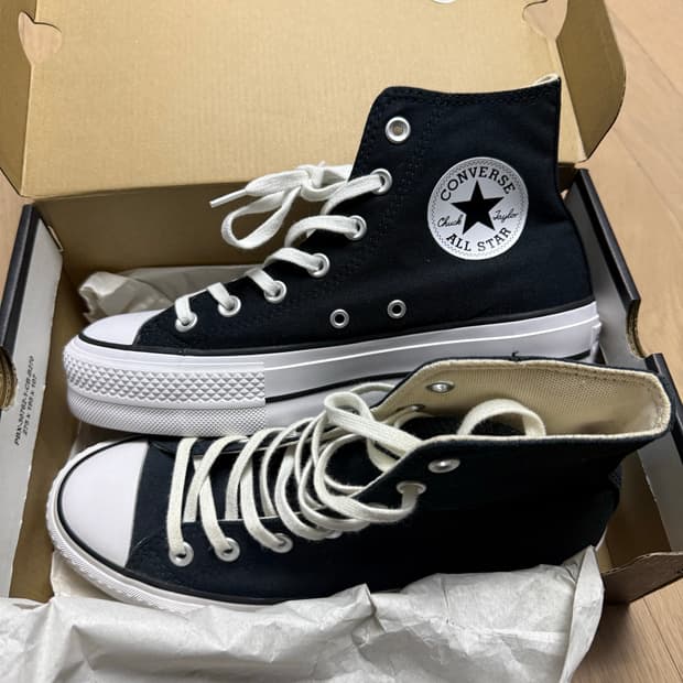 (새상품) 컨버스 척 테일러 올스타 리프트 플랫폼 하이 블랙 240