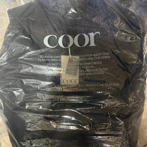 M사이즈 쿠어 마조 테크 스탠드 카라 점퍼 블랙