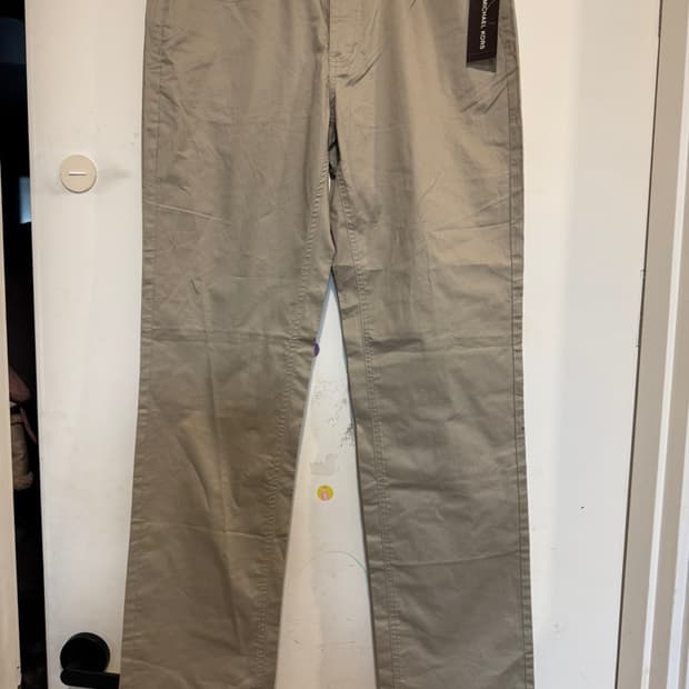 새상품 마이클코어스 치노팬츠 