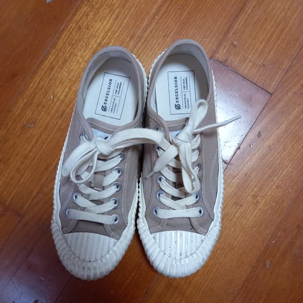 엑셀시오르 베이지 신발 판매해요