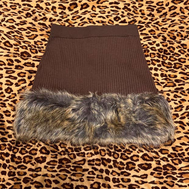 HinaYoshiharaxSLY 니트 퍼 미니 스커트