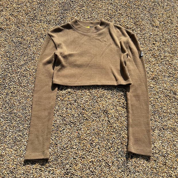 미스치프 긴팔 크롭 슬리브