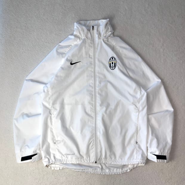 나이키 유벤투스 화이트 자켓
