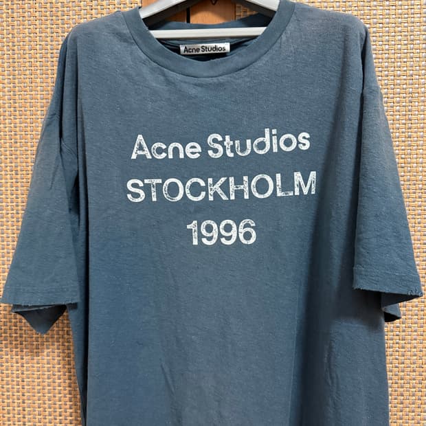 아크네스튜디오 스톡홀름 반팔 판매합니다