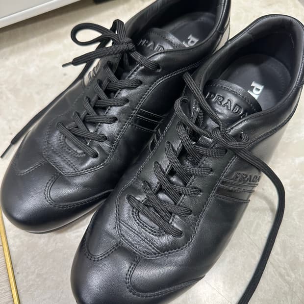 프라다 스니커즈 uk6