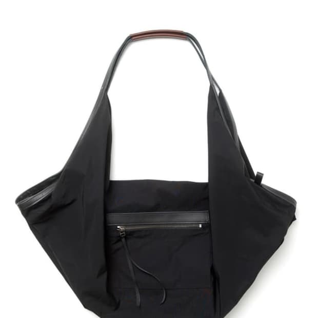 해칭룸 Wrpper Bag Black