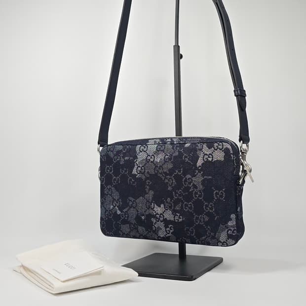 구찌 GG 데님 스몰 크로스백