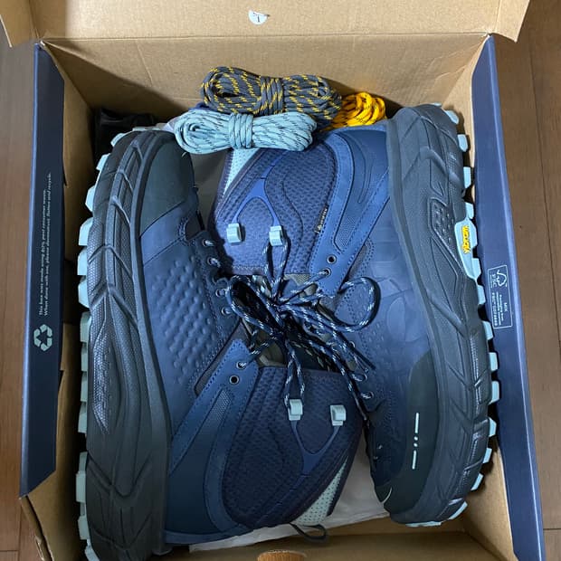 [280] 호카xJ.L-A.L 토르 울트라 하이 블루베리 제이다이트