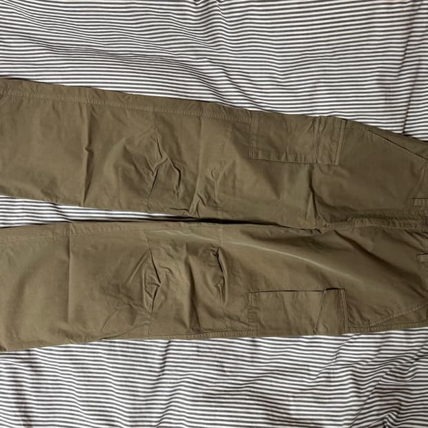 아워레가시 파라슈트 트라우저 아미 그린