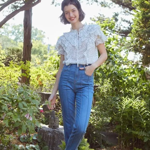 바이탈사인 프릴 윙 블라우스 Dot