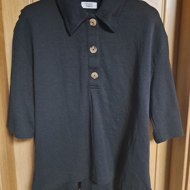 스튜디오 톰보이 반팔티 F