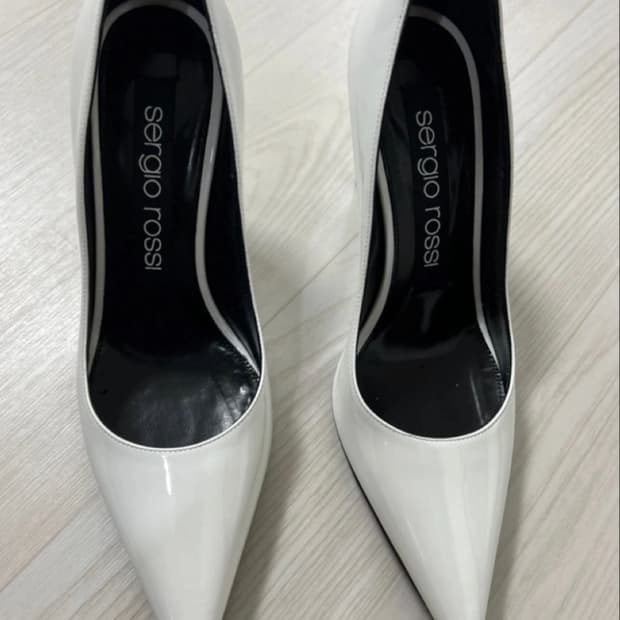 Sergio rossi 세르지오 로시 포인티드 토 펌프스 36