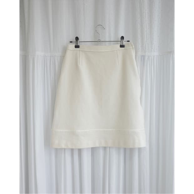 꾸레쥬, Courreges ivory skirt