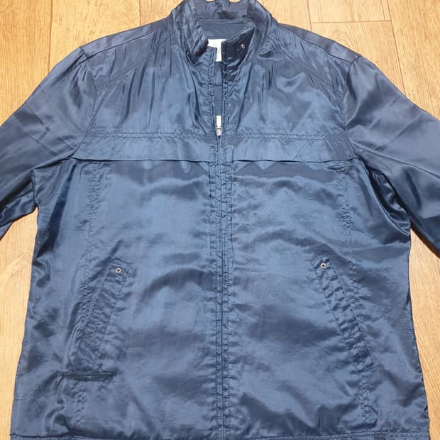 1074 인디안 바람막이 105 사이즈입니다