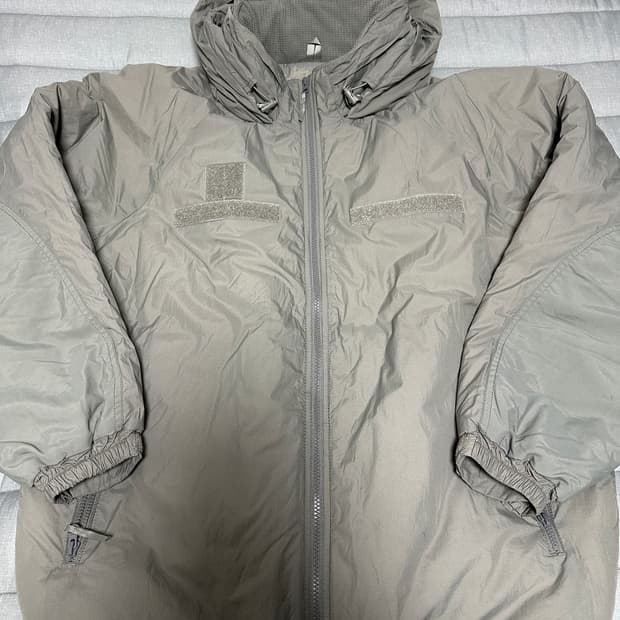 프릭스스토어 프리마로프트 레벨7 파카 L사이즈